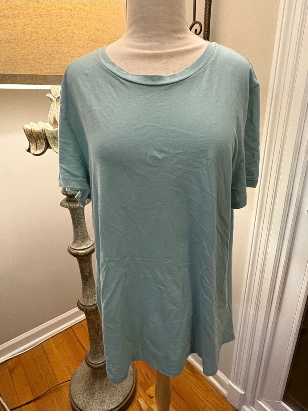 GAP Women’s 100% Cotton Light Green Short-Sleeved T-Shirt — *XL TALL* (EUC)